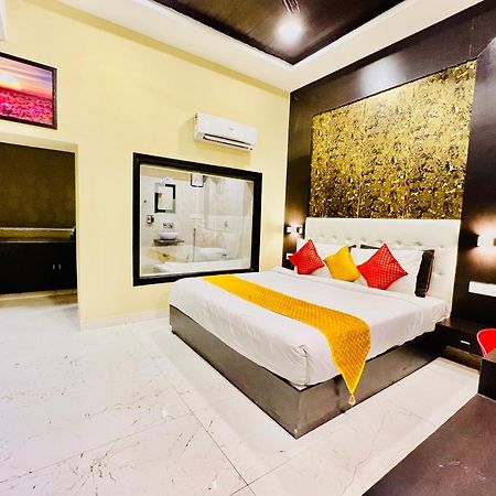 Hotel Grand Bhagwat, Udaipur Kültér fotó