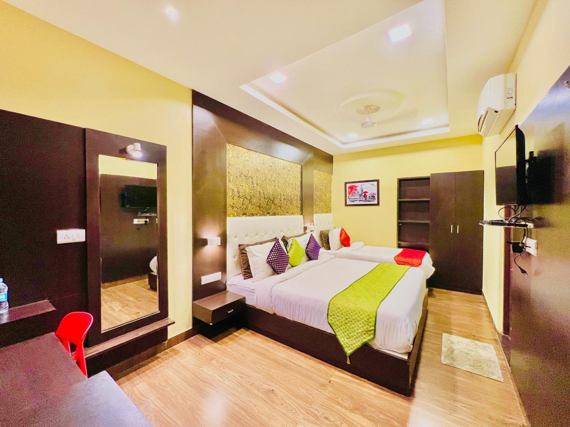 Hotel Grand Bhagwat, Udaipur Kültér fotó