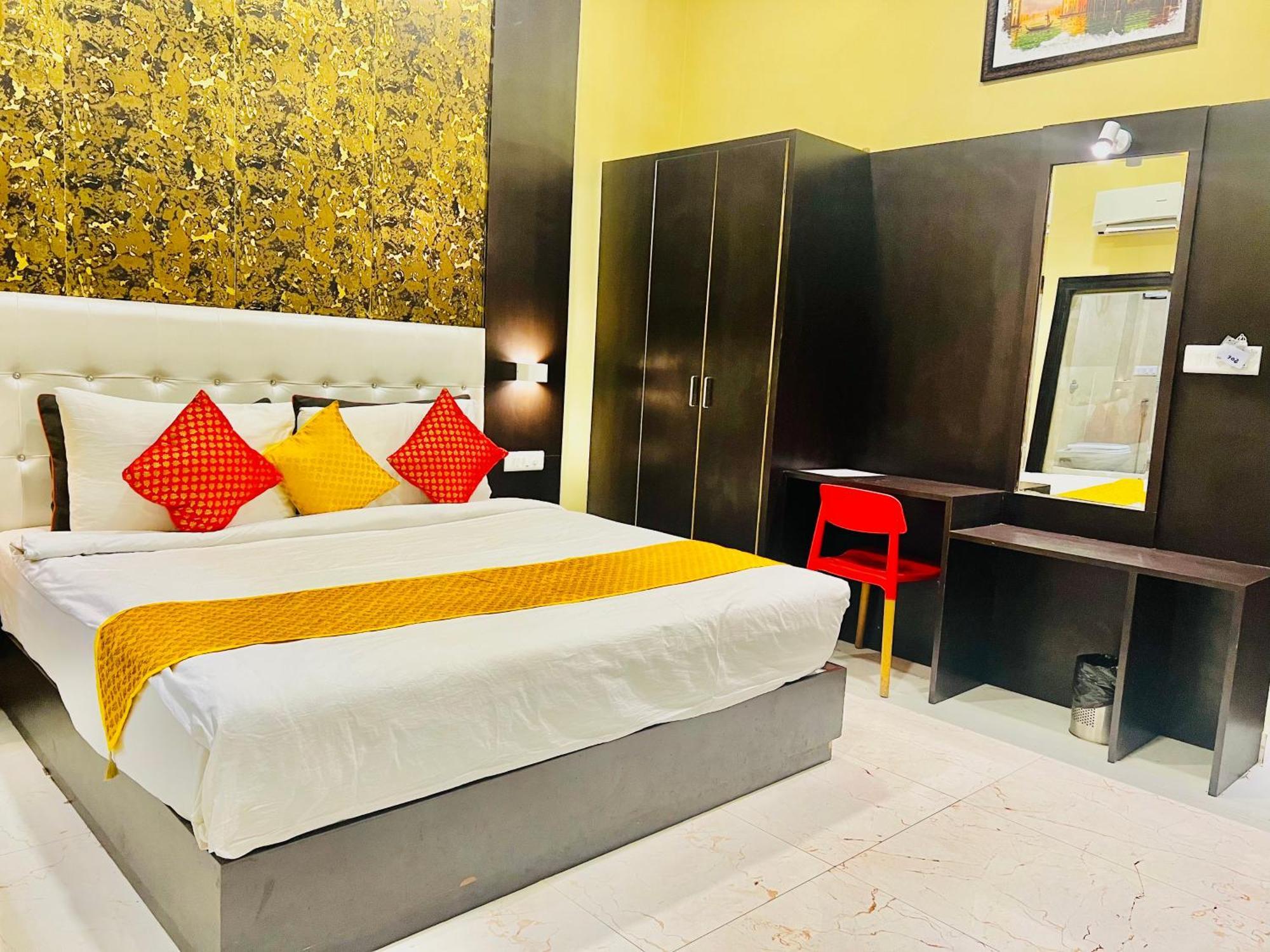 Hotel Grand Bhagwat, Udaipur Kültér fotó