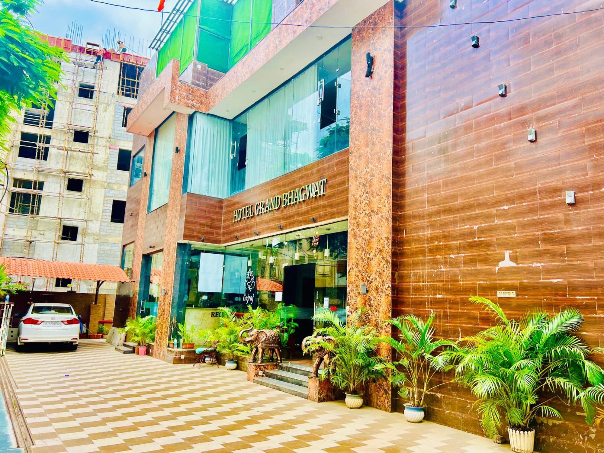 Hotel Grand Bhagwat, Udaipur Kültér fotó