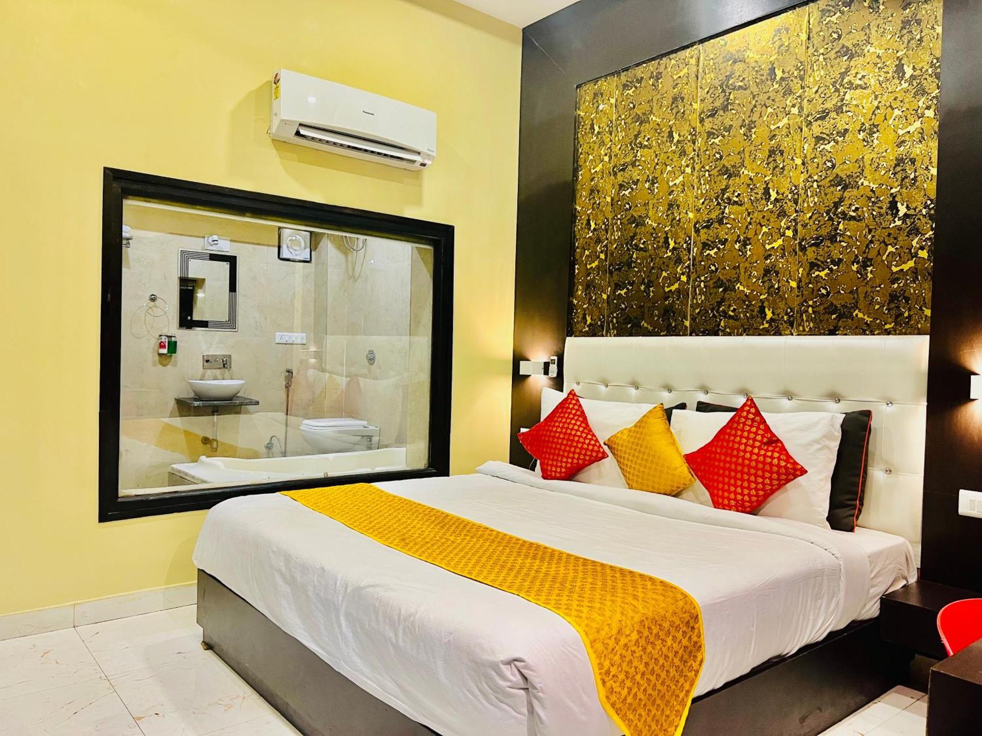 Hotel Grand Bhagwat, Udaipur Kültér fotó