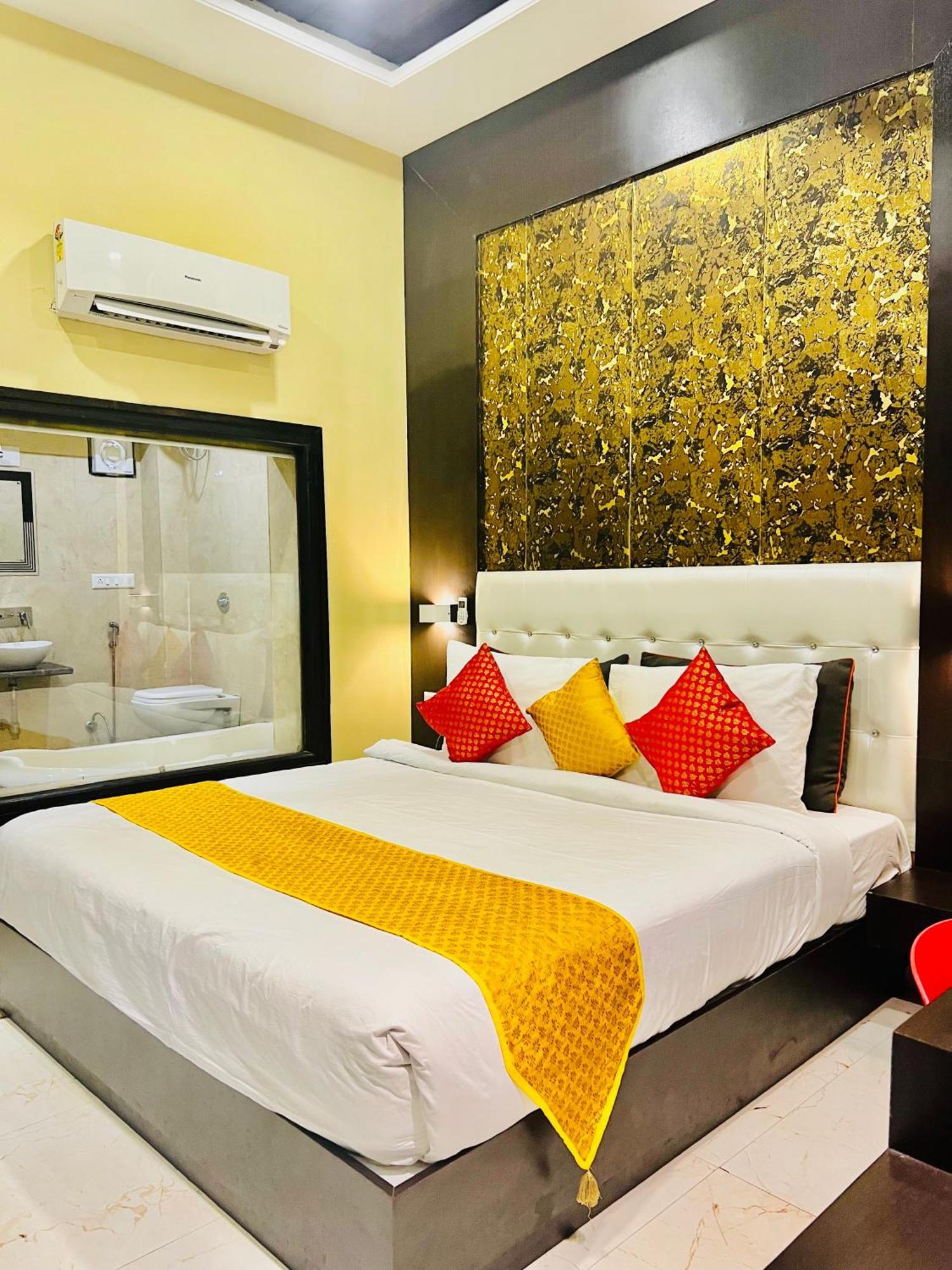 Hotel Grand Bhagwat, Udaipur Kültér fotó